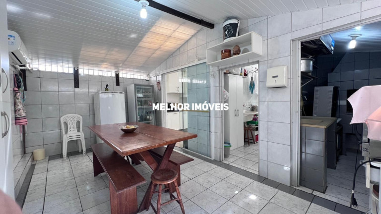 Imagem Apartamento com 3 Quartos à Venda, 136 m² em Centro - Balneário Camboriú Imagem Apartamento com 3 Quartos à Venda, 136 m² em Centro - Balneário Camboriú
