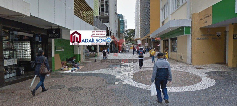 Sala Comercial à Venda, 137 m² em Centro - Florianópolis
