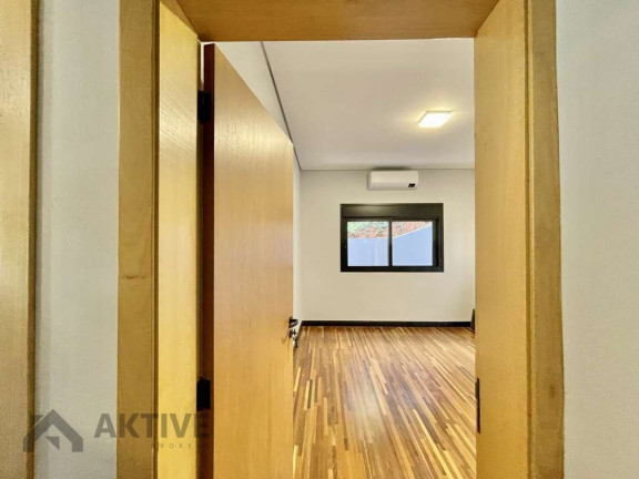 Imagem Casa de Condomínio com 3 Quartos à Venda, 321 m² em Granja Viana - Cotia Imagem Casa de Condomínio com 3 Quartos à Venda, 321 m² em Granja Viana - Cotia