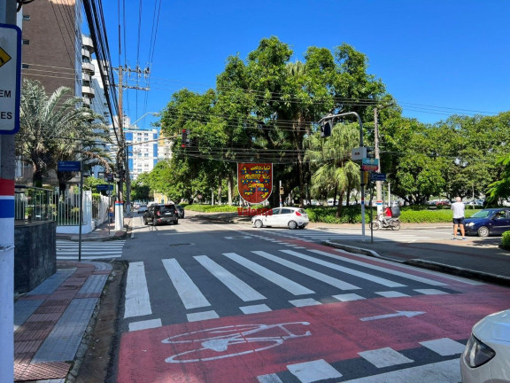 Imagem Casa com 6 Quartos à Venda ou Locação, 300 m² em Beira Mar Norte - Florianópolis Imagem Casa com 6 Quartos à Venda ou Locação, 300 m² em Beira Mar Norte - Florianópolis