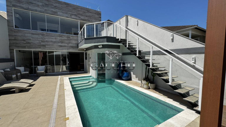 Imagem Casa com 6 Quartos à Venda, 296 m² em Barra Da Tijuca - Rio De Janeiro Imagem Casa com 6 Quartos à Venda, 296 m² em Barra Da Tijuca - Rio De Janeiro