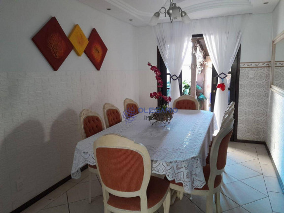 Imagem Casa com 3 Quartos à Venda, 196 m² em Centro - Penha Imagem Casa com 3 Quartos à Venda, 196 m² em Centro - Penha
