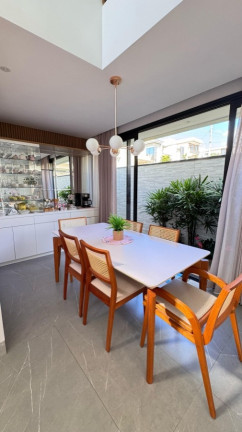 Imagem Casa de Condomínio com 3 Quartos à Venda, 250 m² em Condomínio Residencial Fogaça - Jacareí Imagem Casa de Condomínio com 3 Quartos à Venda, 250 m² em Condomínio Residencial Fogaça - Jacareí