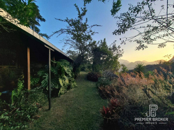 Casa com 4 Quartos à Venda, 300 m² em Albuquerque - Teresópolis