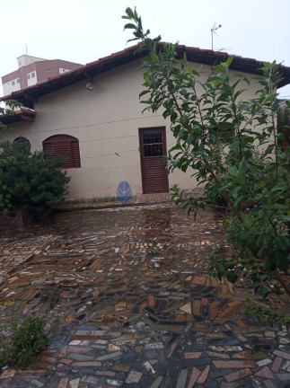 Imagem Casa com 5 Quartos à Venda, 420 m² em Parque Iracema - Anápolis Imagem Casa com 5 Quartos à Venda, 420 m² em Parque Iracema - Anápolis