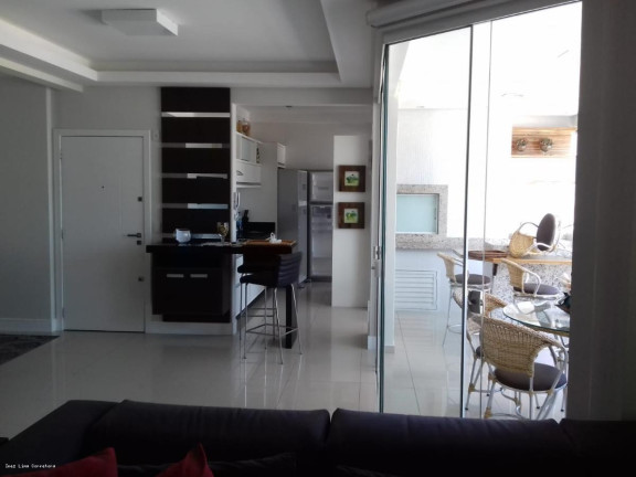 Imagem Apartamento com 3 Quartos para Temporada, 140 m² em Meia Praia - Itapema Imagem Apartamento com 3 Quartos para Temporada, 140 m² em Meia Praia - Itapema