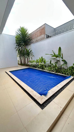 Imagem Casa com 3 Quartos à Venda, 250 m² Imagem Casa com 3 Quartos à Venda, 250 m²