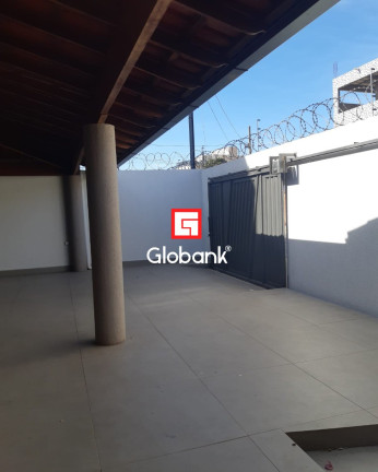 Imagem Casa com 3 Quartos à Venda, 236 m² em Cidade Nova - Montes Claros Imagem Casa com 3 Quartos à Venda, 236 m² em Cidade Nova - Montes Claros