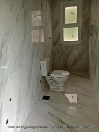 Imagem Casa com 3 Quartos à Venda, 225 m² em Lago Negro - Gramado Imagem Casa com 3 Quartos à Venda, 225 m² em Lago Negro - Gramado