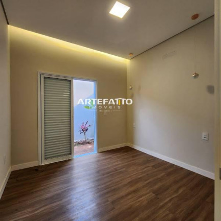 Imagem Casa com 4 Quartos à Venda, 244 m² Imagem Casa com 4 Quartos à Venda, 244 m²