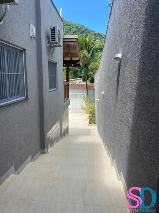 Imagem Sobrado com 3 Quartos para Alugar, 210 m² em Perequê Mirim - Ubatuba