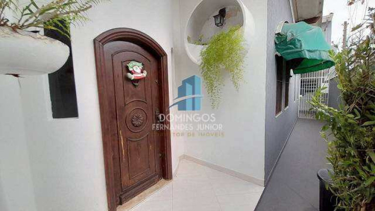 Imagem Casa com 3 Quartos à Venda, 180 m² em Vila Carmosina - São Paulo Imagem Casa com 3 Quartos à Venda, 180 m² em Vila Carmosina - São Paulo