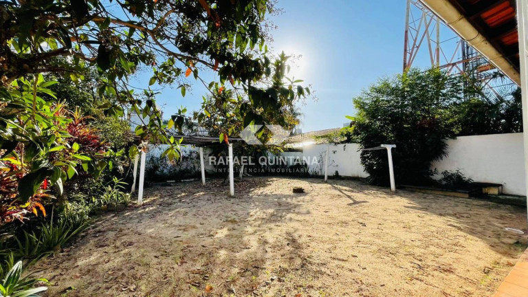 Imagem Casa com 3 Quartos à Venda, 127 m² em Canasvieiras - Florianópolis Imagem Casa com 3 Quartos à Venda, 127 m² em Canasvieiras - Florianópolis