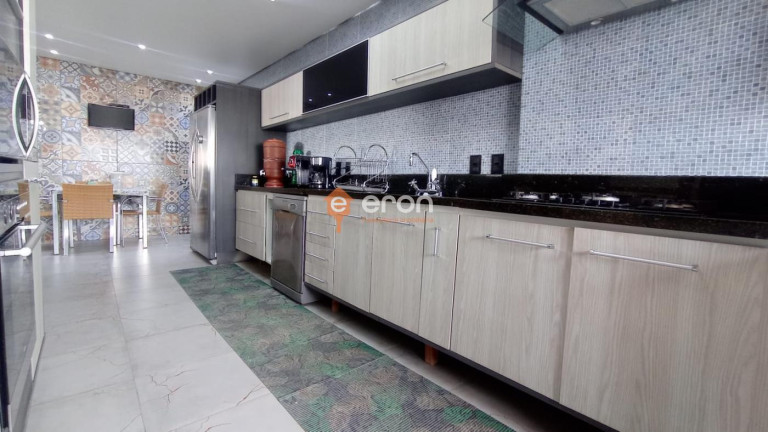 Imagem Apartamento com 3 Quartos à Venda, 158 m²