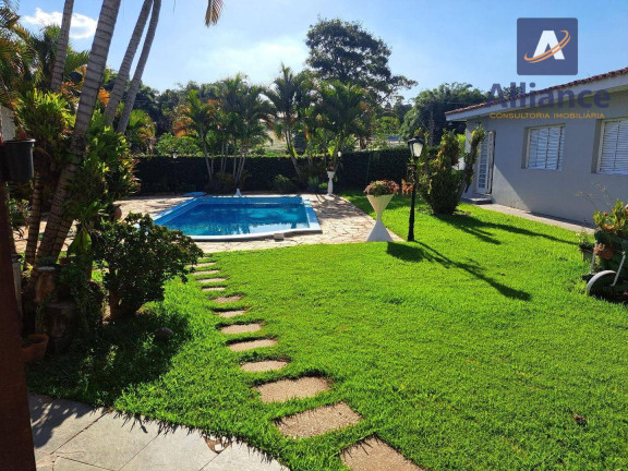 Casa com 5 Quartos para Alugar, 210 m² em Santo Antônio - Louveira