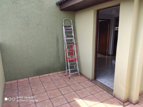 Imagem Casa com 4 Quartos à Venda, 320 m² em Curitiba Imagem Casa com 4 Quartos à Venda, 320 m² em Curitiba