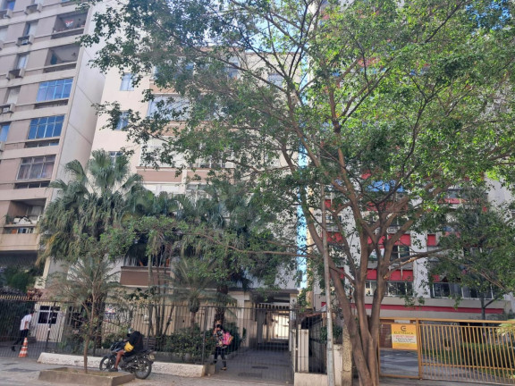 Imagem Apartamento com 2 Quartos à Venda,  em Laranjeiras - Rio De Janeiro