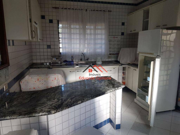 Imagem Casa com 5 Quartos à Venda, 234 m² em Jardim Capricórnio - Caraguatatuba