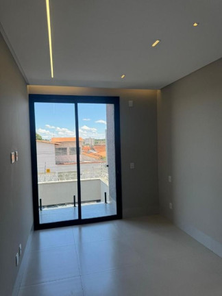 Imagem Sobrado com 3 Quartos à Venda, 175 m² em Jardim Vila Boa - Goiânia Imagem Sobrado com 3 Quartos à Venda, 175 m² em Jardim Vila Boa - Goiânia