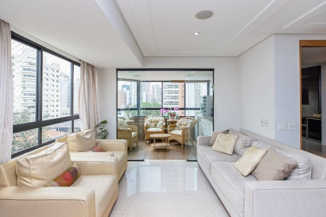 Imagem Apartamento com 4 Quartos à Venda, 202 m² em Moema - São Paulo