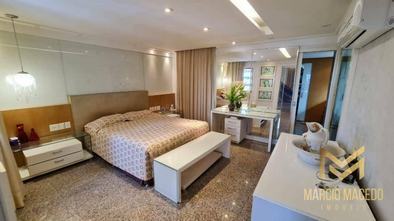 Imagem Apartamento com 3 Quartos à Venda, 303 m² em Patriolino Ribeiro - Fortaleza Imagem Apartamento com 3 Quartos à Venda, 303 m² em Patriolino Ribeiro - Fortaleza