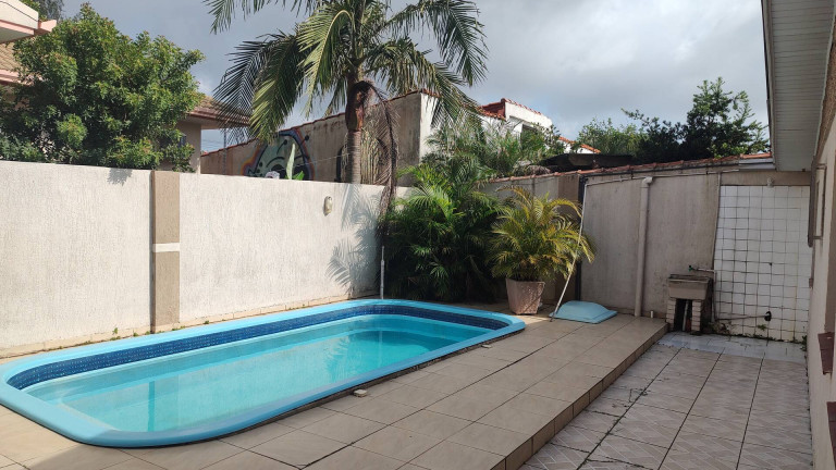 Imagem Casa com 5 Quartos para Temporada, 300 m² em Nova Tramandaí - Tramandaí Imagem Casa com 5 Quartos para Temporada, 300 m² em Nova Tramandaí - Tramandaí