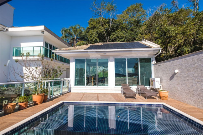 Imagem Casa com 4 Quartos à Venda,  em Pantanal - Florianópolis