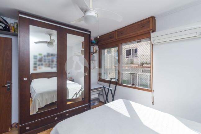 Imagem Apartamento com 3 Quartos à Venda, 110 m² em Moinhos De Vento - Porto Alegre