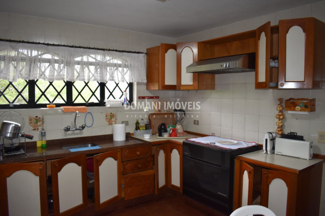 Imagem Casa com 4 Quartos à Venda, 392 m² em Região Do Alto Da Vila Inglesa - Campos Do Jordão Imagem Casa com 4 Quartos à Venda, 392 m² em Região Do Alto Da Vila Inglesa - Campos Do Jordão