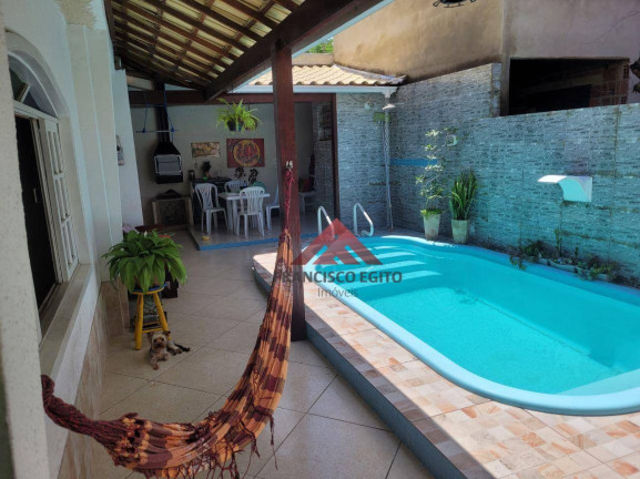 Casa com 3 Quartos à Venda, 187 m² em Trindade - São Gonçalo