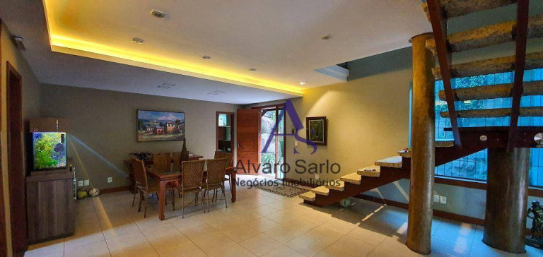 Imagem Casa com 3 Quartos à Venda, 350 m² em Fradinhos - Vitória Imagem Casa com 3 Quartos à Venda, 350 m² em Fradinhos - Vitória