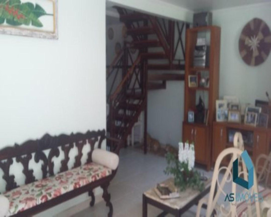 Casa de Condomínio com 4 Quartos à Venda, 300 m² em Braga - Cabo Frio