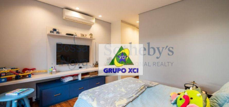 Imagem Casa com 3 Quartos à Venda, 710 m² em Gramado - Campinas Imagem Casa com 3 Quartos à Venda, 710 m² em Gramado - Campinas
