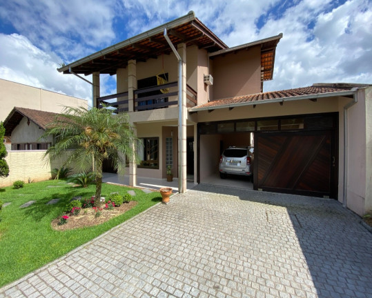 Imagem Casa com 3 Quartos à Venda, 238 m² em Vila Nova - Joinville