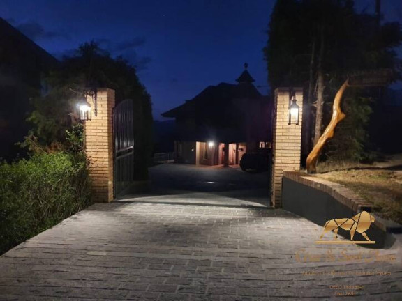 Imagem Casa com 5 Quartos para Temporada, 240 m² em Descansópolis - Campos Do Jordão Imagem Casa com 5 Quartos para Temporada, 240 m² em Descansópolis - Campos Do Jordão