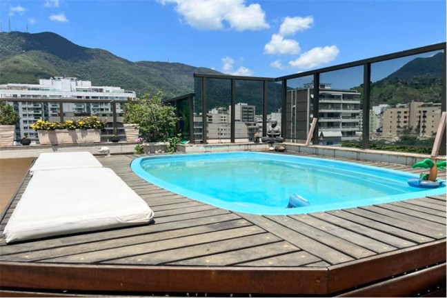 Imagem Cobertura com 3 Quartos à Venda, 244 m² em Tijuca - Rio De Janeiro Imagem Cobertura com 3 Quartos à Venda, 244 m² em Tijuca - Rio De Janeiro