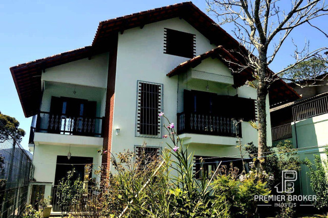 Imagem Casa com 3 Quartos à Venda, 460 m² em Golfe - Teresópolis Imagem Casa com 3 Quartos à Venda, 460 m² em Golfe - Teresópolis