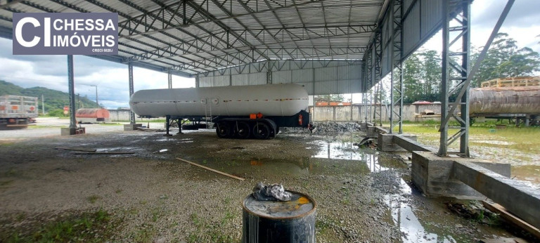 Imagem Galpão para Alugar, 2.700 m² em Espinheiros - Itajaí Imagem Galpão para Alugar, 2.700 m² em Espinheiros - Itajaí