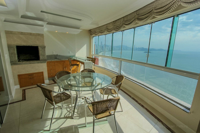Imagem Apartamento com 3 Quartos à Venda, 165 m² em Centro - Balneário Camboriú