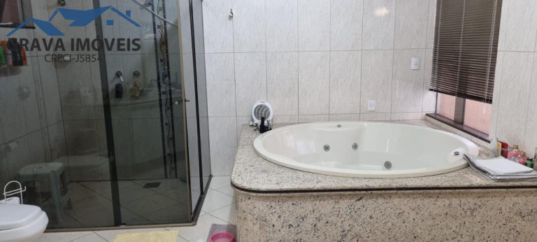 Imagem Casa com 3 Quartos à Venda, 249 m² em Vila Santa Izabel - Maringá Imagem Casa com 3 Quartos à Venda, 249 m² em Vila Santa Izabel - Maringá