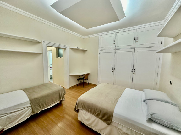 Imagem Imóvel com 4 Quartos à Venda, 215 m² em Ipanema - Rio De Janeiro Imagem Imóvel com 4 Quartos à Venda, 215 m² em Ipanema - Rio De Janeiro