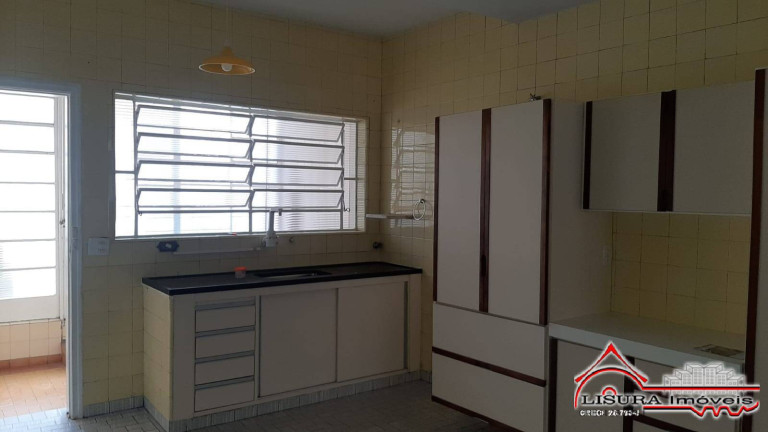 Imagem Casa com 3 Quartos à Venda, em Centro - Jacareí Imagem Casa com 3 Quartos à Venda, em Centro - Jacareí