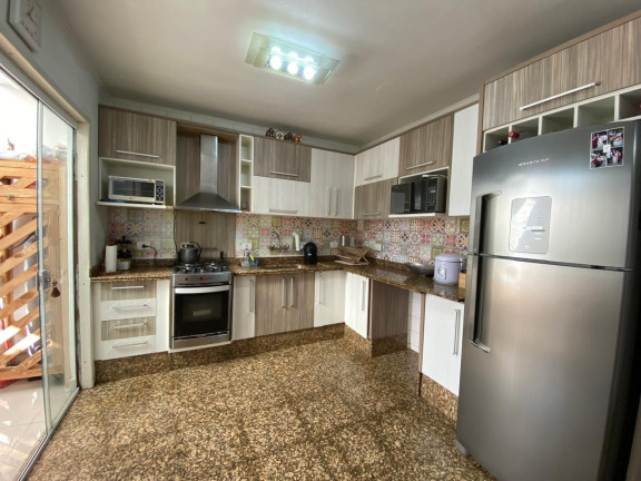 Imagem Casa com 3 Quartos à Venda, 278 m² em Boqueirão - Curitiba Imagem Casa com 3 Quartos à Venda, 278 m² em Boqueirão - Curitiba