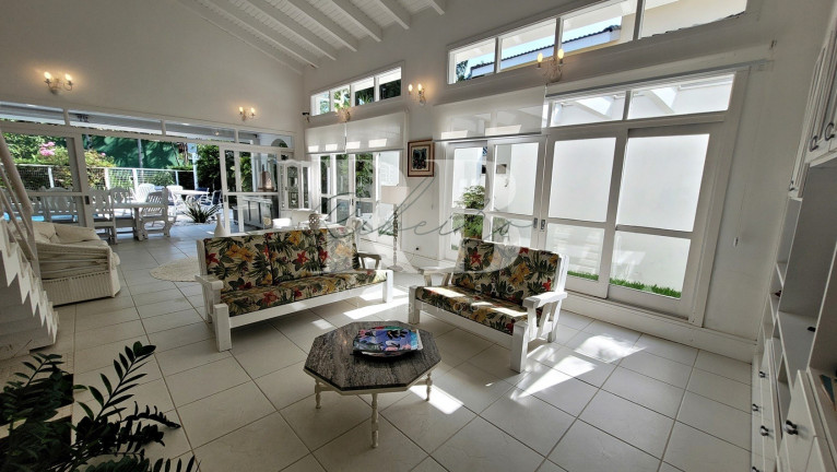 Imagem Imóvel com 6 Quartos à Venda, em Riviera - Bertioga Imagem Imóvel com 6 Quartos à Venda, em Riviera - Bertioga