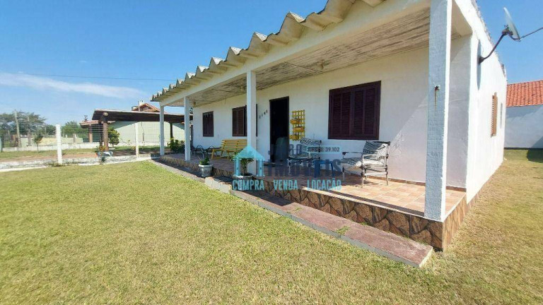 Imagem Casa com 4 Quartos à Venda, 185 m² em Centro - Balneário Pinhal Imagem Casa com 4 Quartos à Venda, 185 m² em Centro - Balneário Pinhal
