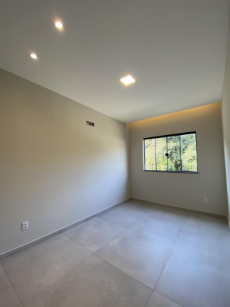Imagem Casa com 3 Quartos à Venda, 240 m² em Flamengo - Maricá