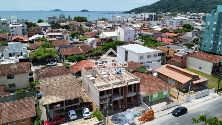 Imagem Sobrado com 3 Quartos à Venda, em Enseada - São Francisco Do Sul Imagem Sobrado com 3 Quartos à Venda, em Enseada - São Francisco Do Sul