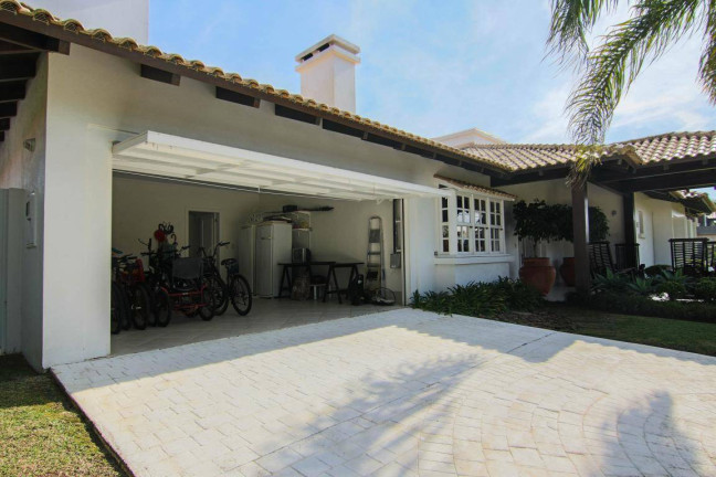Imagem Casa com 5 Quartos à Venda, em Atlantida - Xangri-lá Imagem Casa com 5 Quartos à Venda, em Atlantida - Xangri-lá