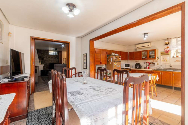Imagem Casa com 3 Quartos à Venda,  em Medianeira - Porto Alegre