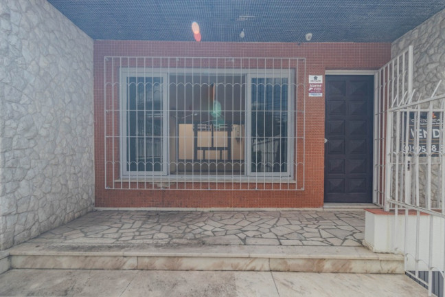 Imagem Casa com 3 Quartos à Venda, 259 m² em Bom Jesus - Porto Alegre Imagem Casa com 3 Quartos à Venda, 259 m² em Bom Jesus - Porto Alegre